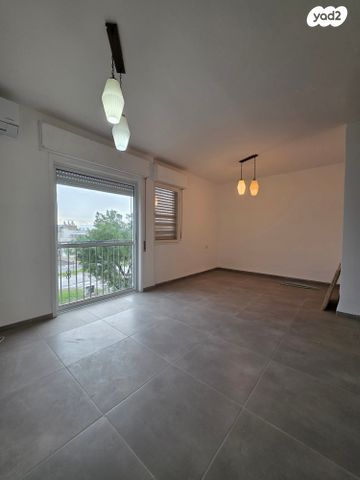 דירה, גיורא יוספטל, קרית ים ג', קרית ים