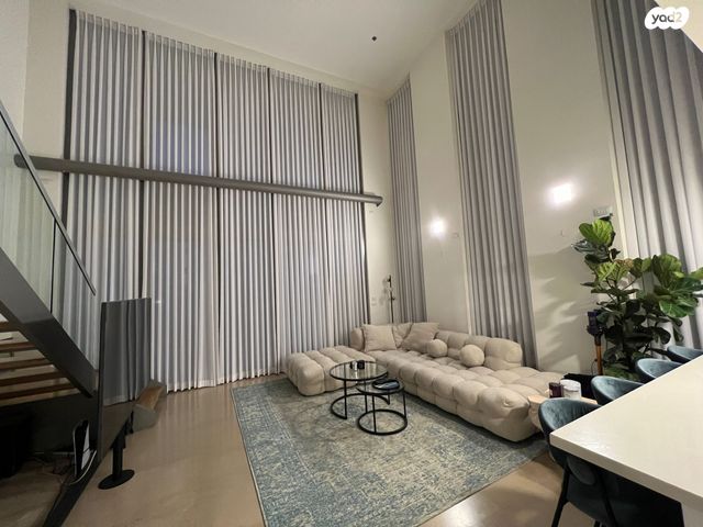 ניסים אלוני 