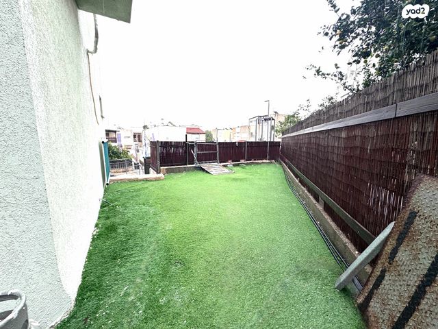 דו משפחתי, הדקל, עתלית