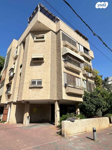 גג/ פנטהאוז, כנפי נשרים 9, תל יהודה, רמת גן