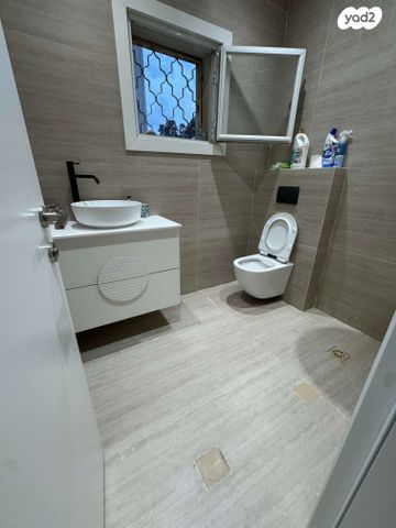 דירת גן, אבן עזרא, כוכב הצפון, אשקלון