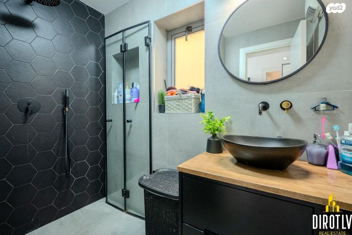 דירה, מעפילי אגוז 38, נווה חן, תל אביב יפו