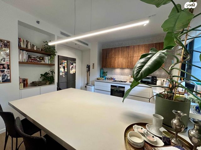 דירה, קניוק יורם, גני שרונה, קרית הממשלה, תל אביב יפו