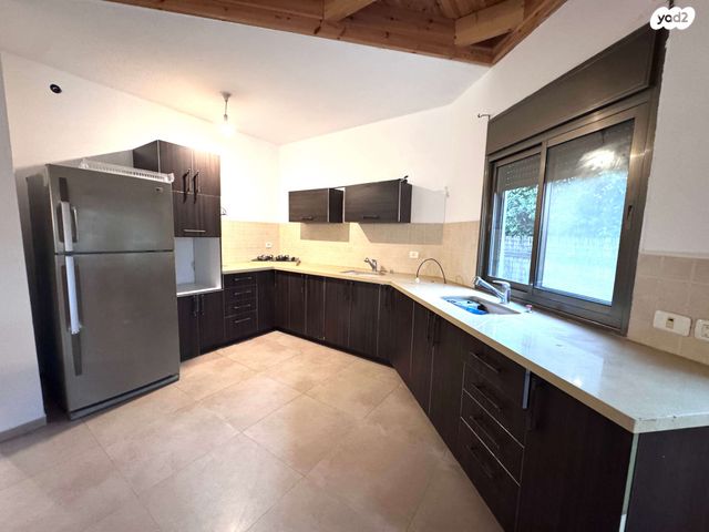 דו משפחתי, הדקל, עתלית