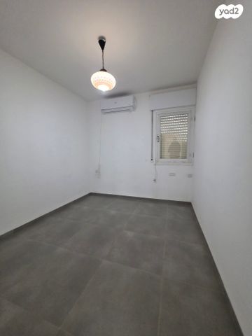 דירה, גיורא יוספטל, קרית ים ג', קרית ים