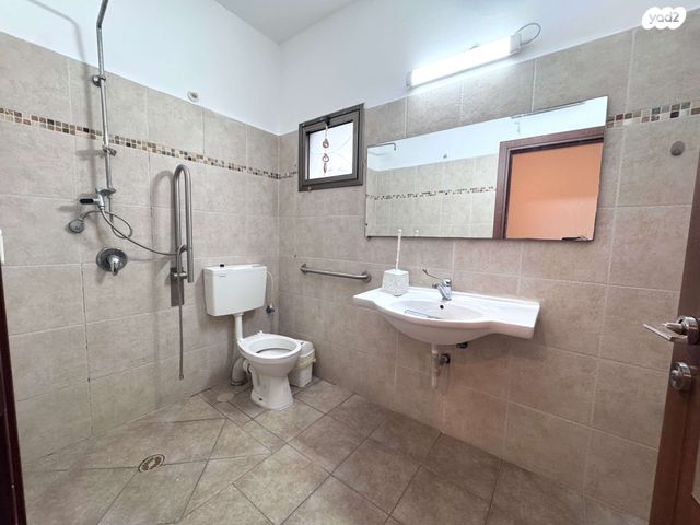 דו משפחתי, הדקל, עתלית