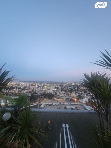 גג/ פנטהאוז, המגדל הלבן, שאר העיר, רמלה