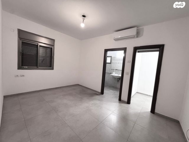 דו משפחתי, הדקל, עתלית