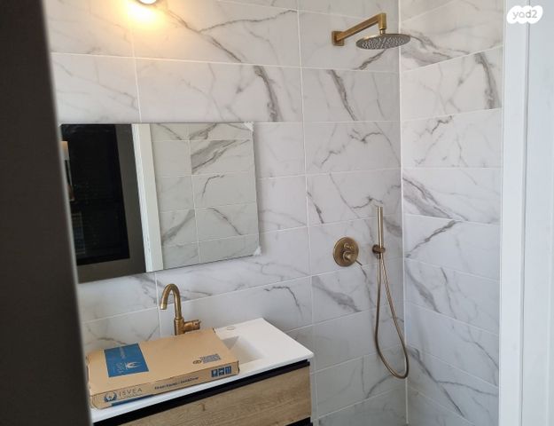 דירה, אמנון ליפקין שחק, נוף הטיילת, נתניה