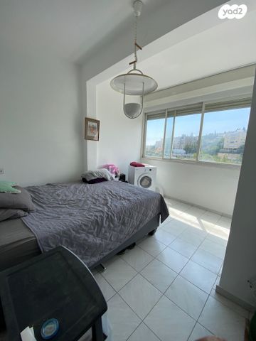 דירה, בנימין ד'ישראלי, אחוזה, חיפה