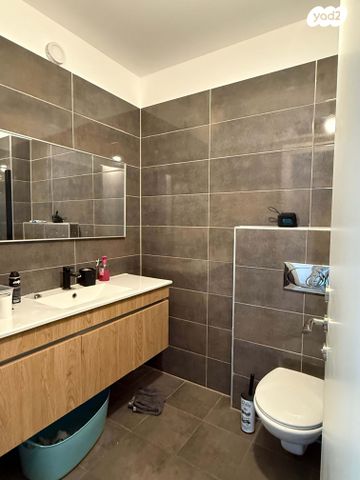 דירה, אמנון ליפקין שחק, נוף הטיילת, נתניה