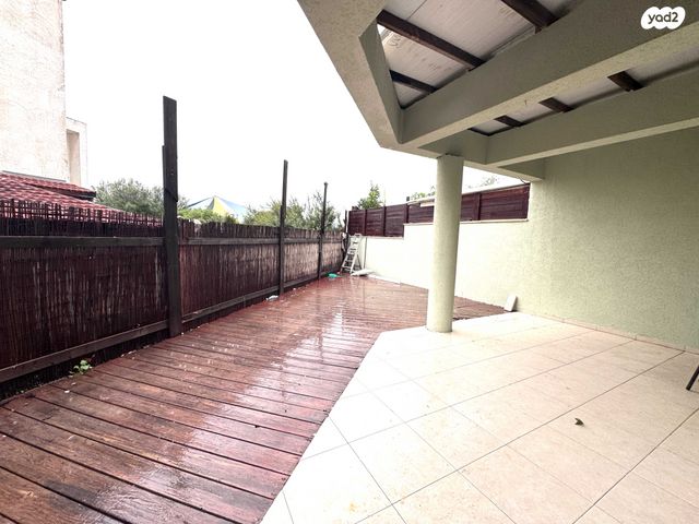 דו משפחתי, הדקל, עתלית