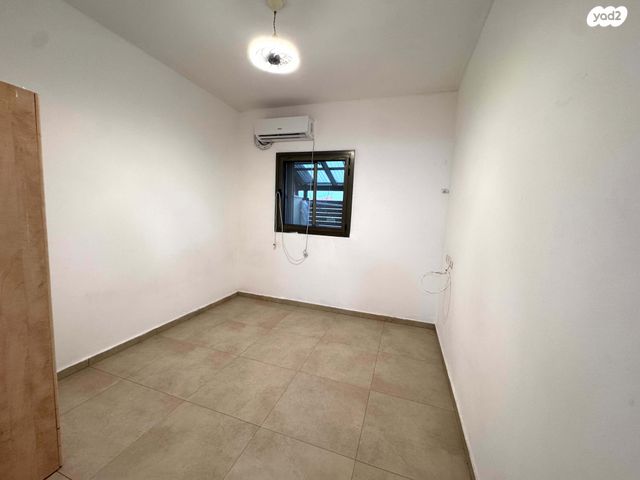 דו משפחתי, הדקל, עתלית