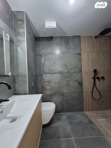 דירה, נווה מגן, רמת השרון