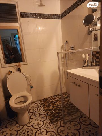 גג/ פנטהאוז, המגדל הלבן, שאר העיר, רמלה