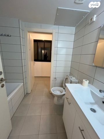 דירה, רועי קליין 7, קרית קריניצי, רמת גן