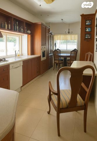 בית פרטי/ קוטג', גולן, רמת השרון