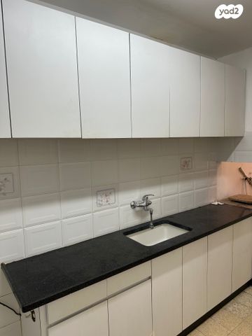 דירה, יהוד מונוסון