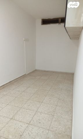 דירה, שדרות ירושלים 12, רסקו א', חולון