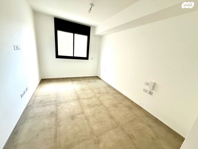 דירה, הרצליה