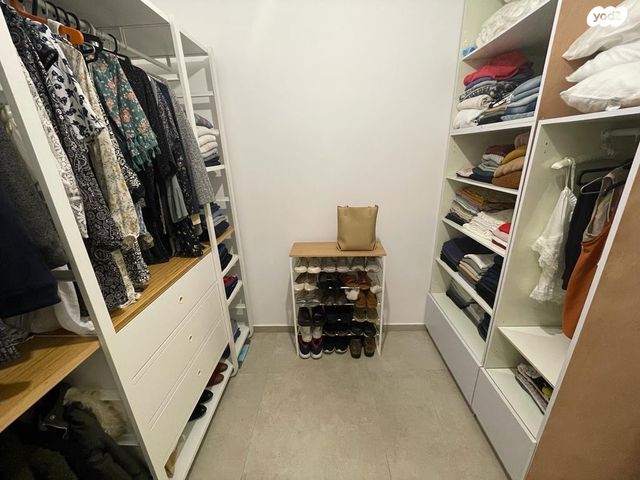 דירה, דרך זאב ז'בוטינסקי, שכונת בן גוריון, מרכז העיר ג', רמת גן