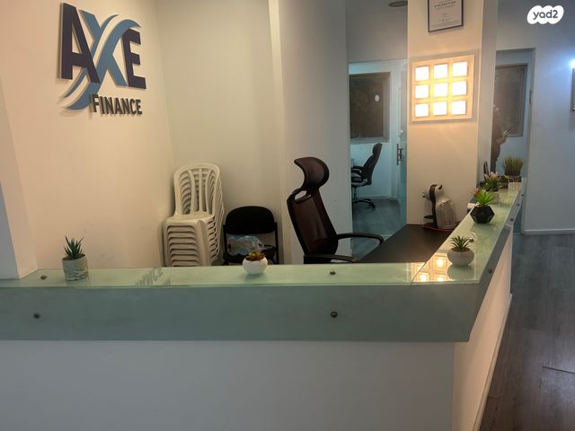 השדרה המרכזית 15