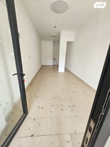 חנויות/ שטח מסחרי, בלפור 41, הגבול רוטשילד, בת ים