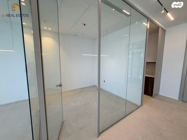 משרדים, המגרסה, מבשרת ציון