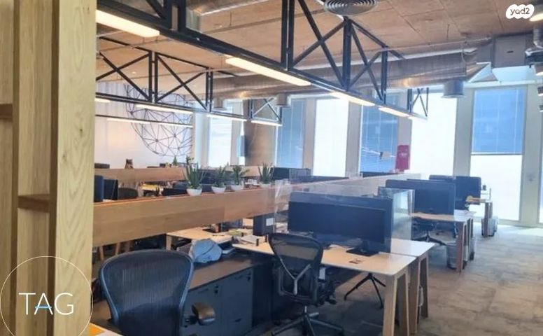 משרדים, דרך מנחם בגין 121, תל אביב יפו