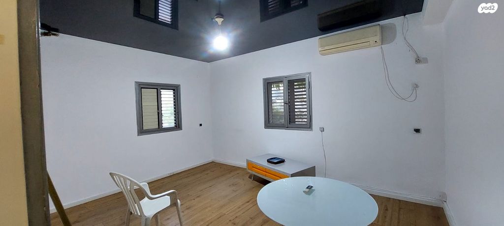 משרדים, עדנים