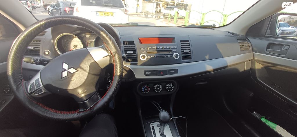 מודעת רכב מיצובישי לנסר