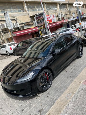 טסלה מודל 3