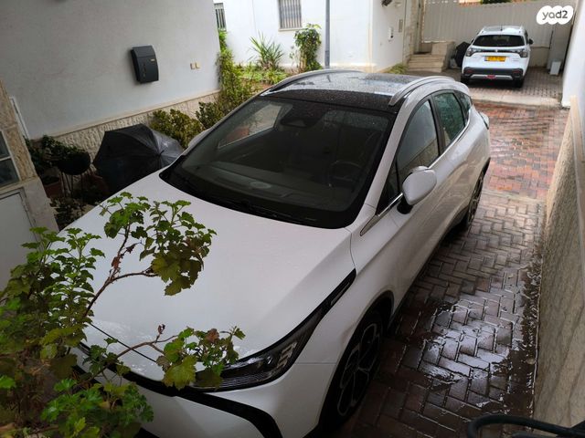 מודעת רכב ג׳ילי Geometry C