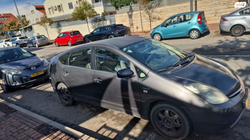 טויוטה פריוס