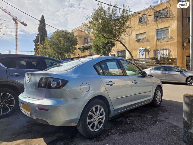 מודעת רכב מאזדה 3