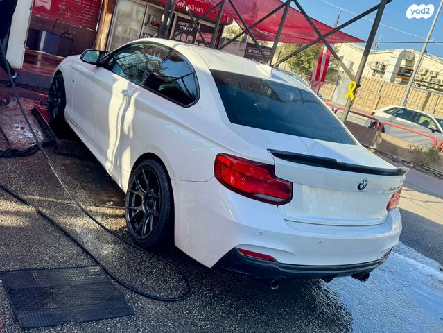 מודעת רכב ב מ וו סדרה 2