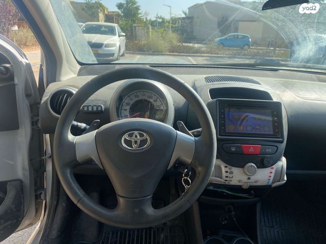 טויוטה אייגו