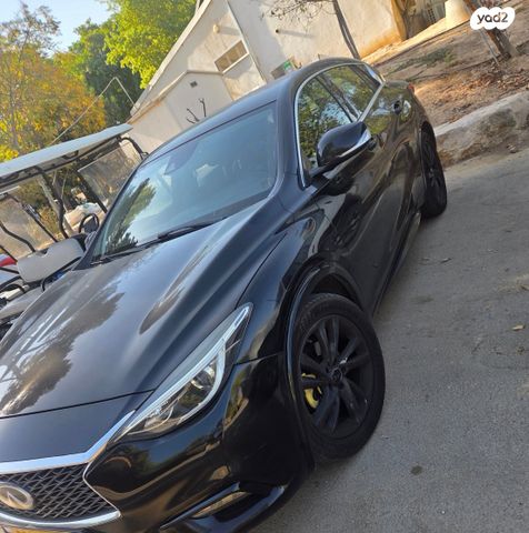 אינפיניטי Q30