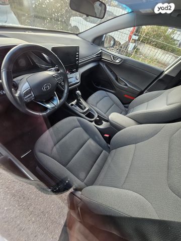 יונדאי איוניק