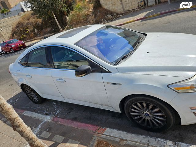 פורד מונדאו