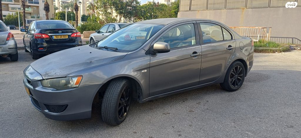 מיצובישי לנסר