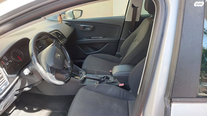 מודעת רכב סיאט לאון