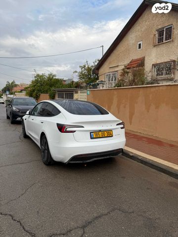 טסלה מודל 3