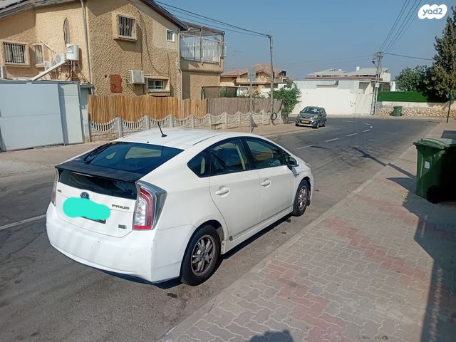 טויוטה פריוס