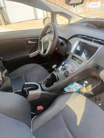 טויוטה פריוס