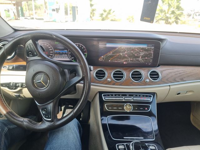 מודעת רכב מרצדס-בנץ E-class