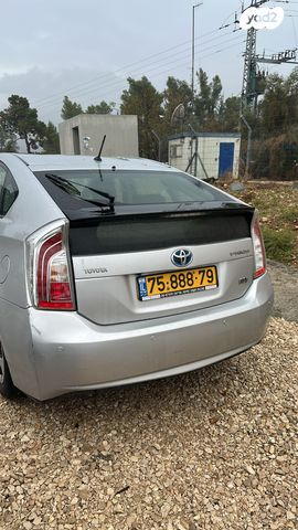 טויוטה פריוס