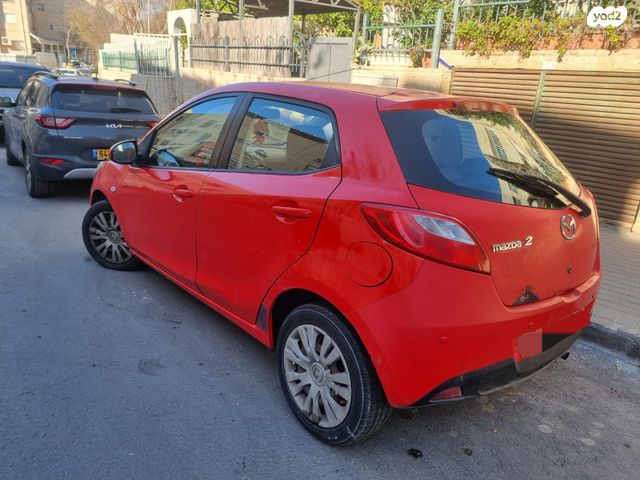 מודעת רכב מאזדה 2