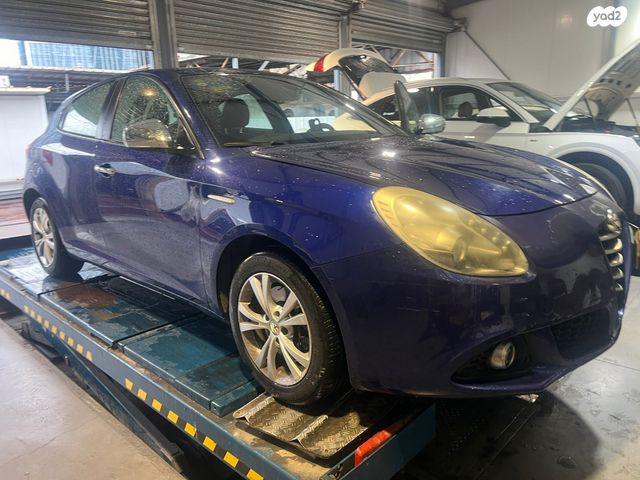 אלפא רומיאו ג'ולייטה