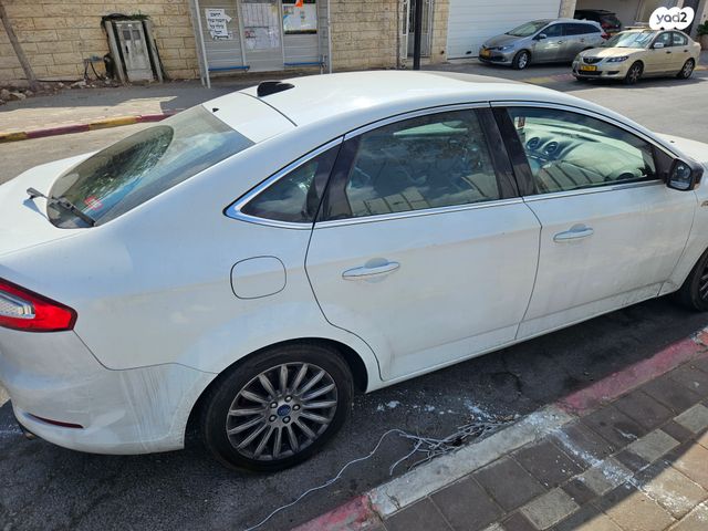 מודעת רכב פורד מונדאו